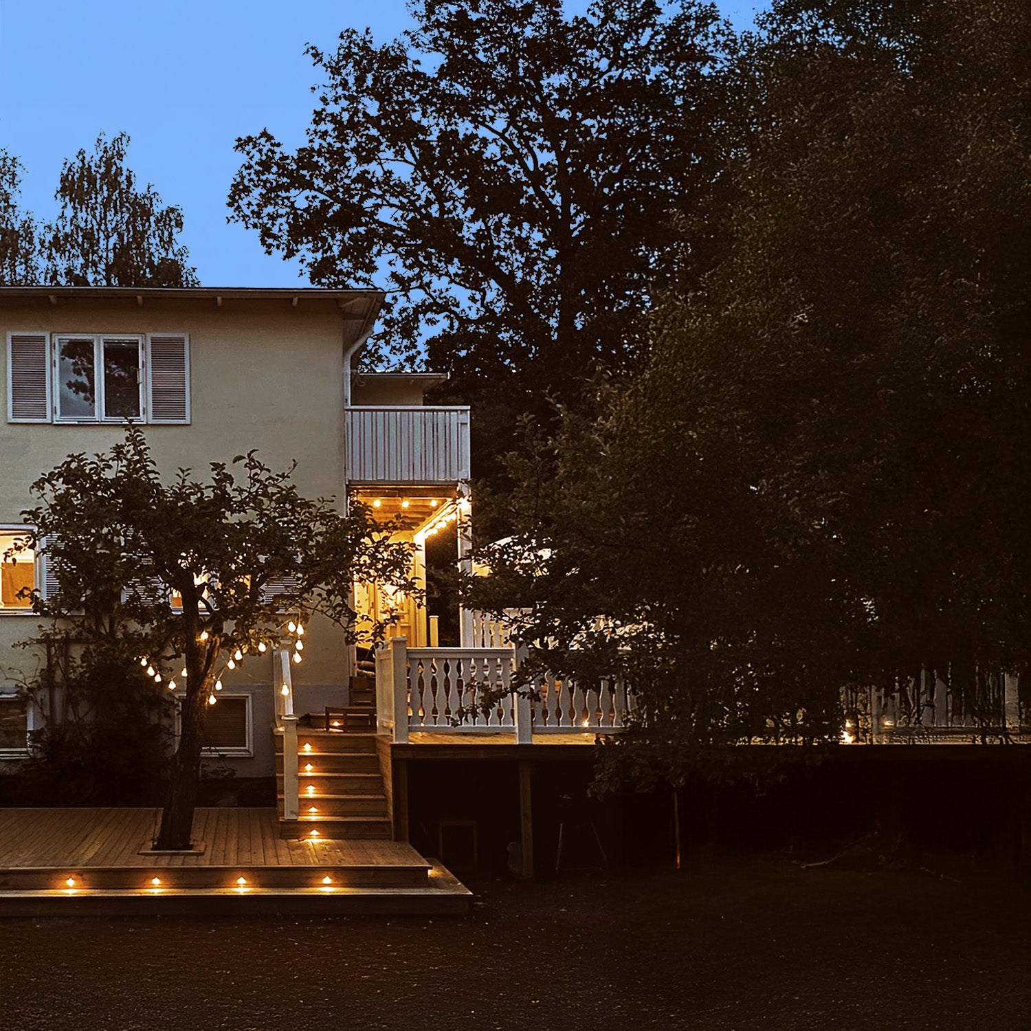 Aries lightson stairs outdoorarea