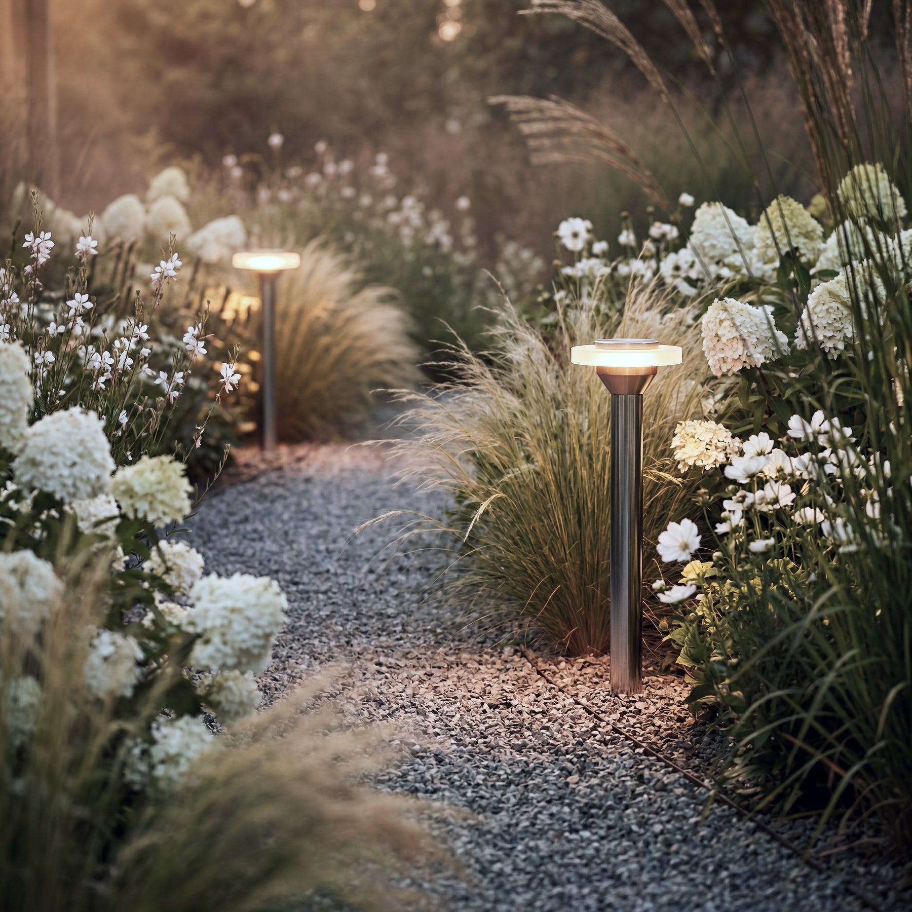 ellips lightson gravel flowers white