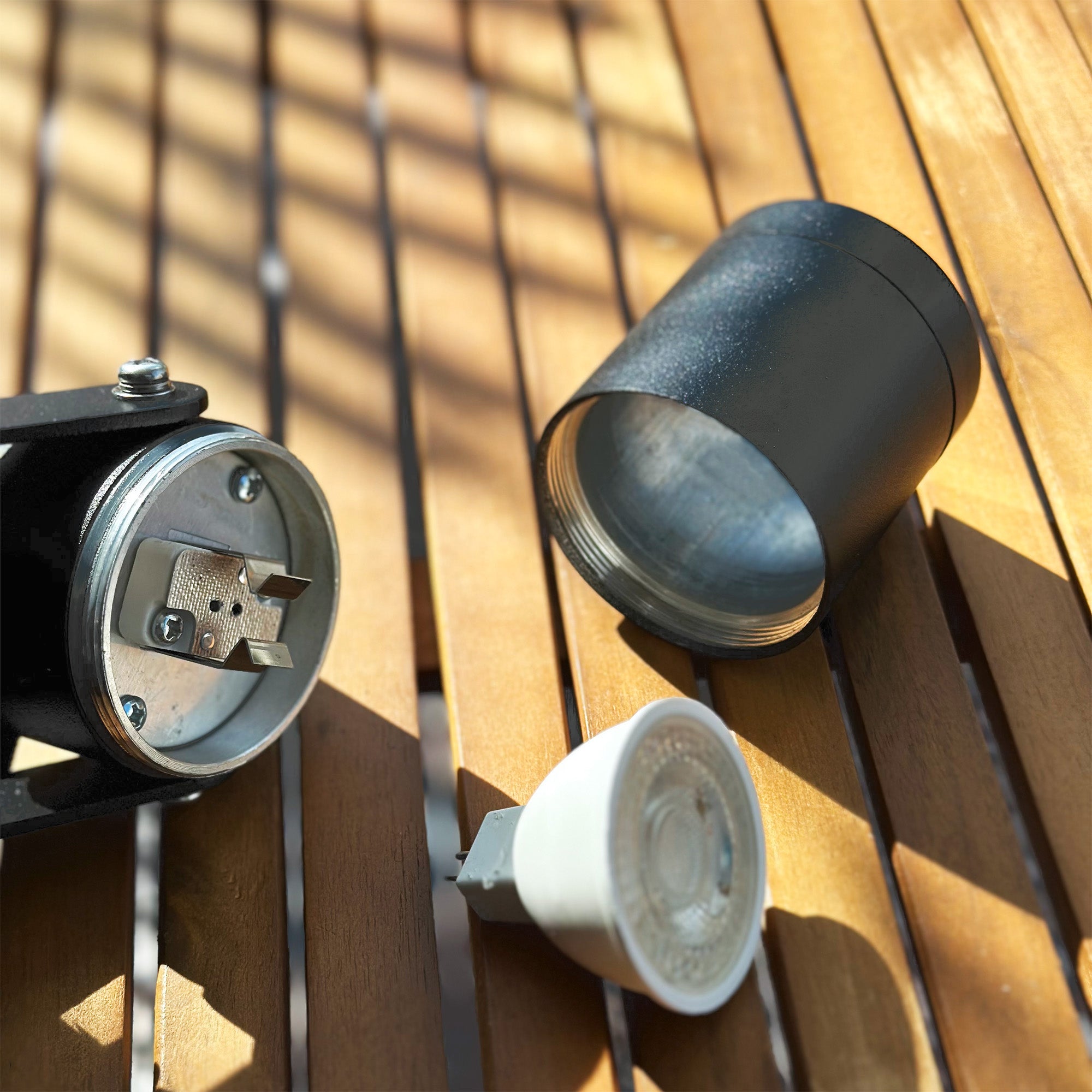 luna grey lightson changebulb
